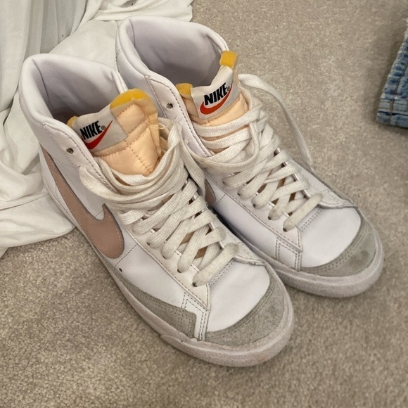 Nike Blazer Mid 77 Summit White Pink sz 6 - Picture 2 of 7